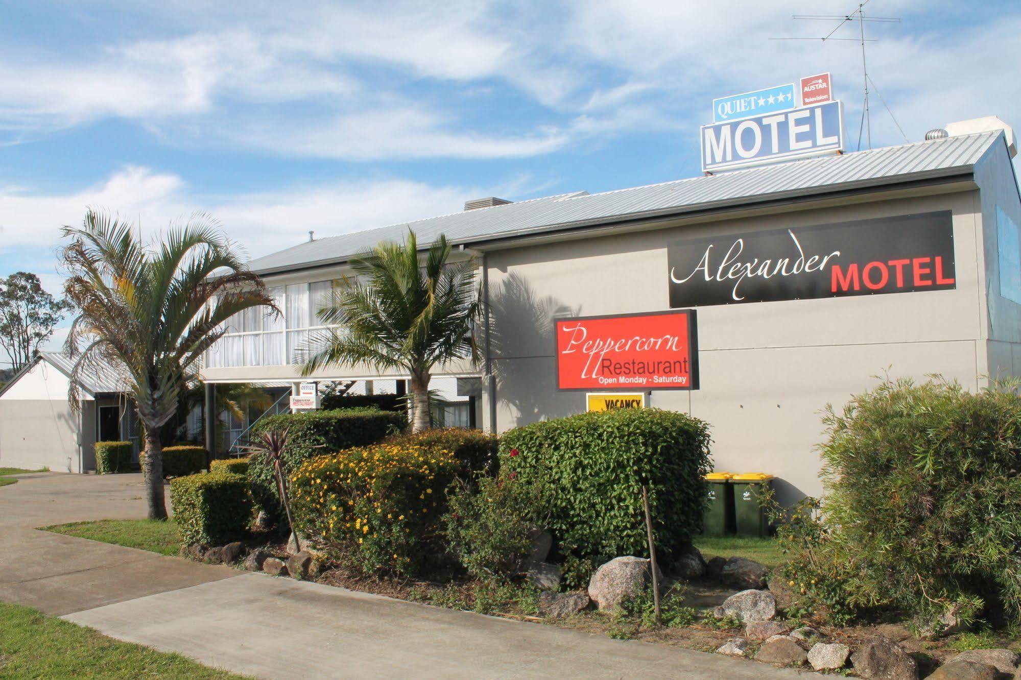 Alexander Motel Warwick Exterior photo